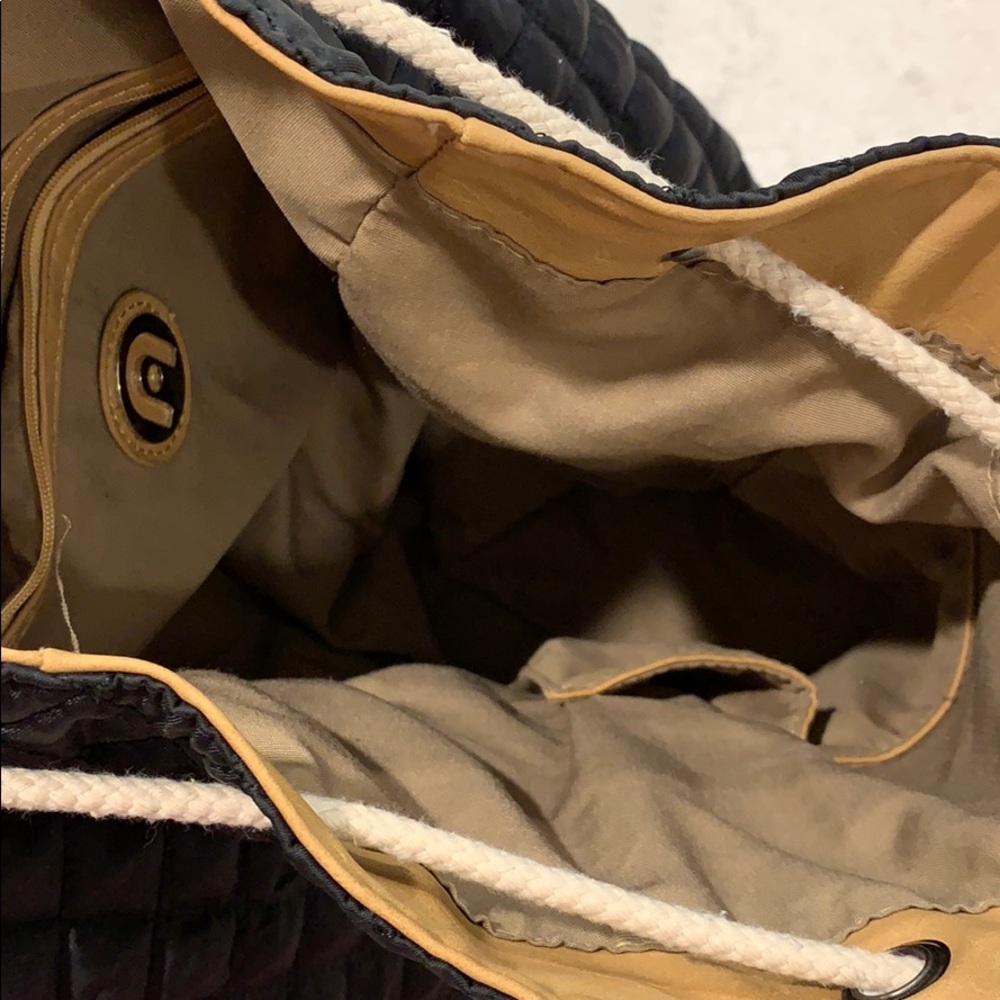 Drawstring backpack, black and camel - Picture 5 of 5